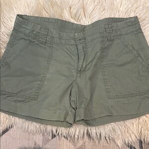 Old Navy Green Cargo Shorts Mid-Rise Cotton Blend